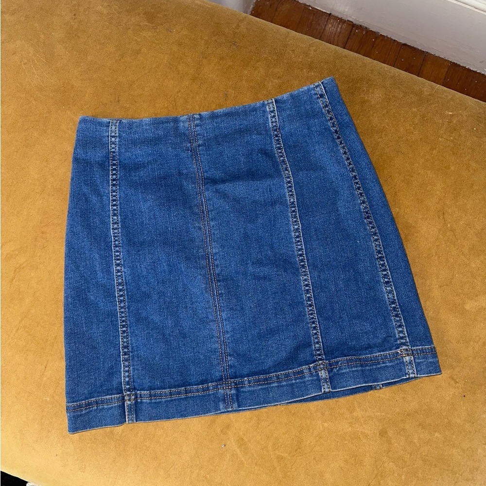 Women’s Fitted Denim Mini Skirt